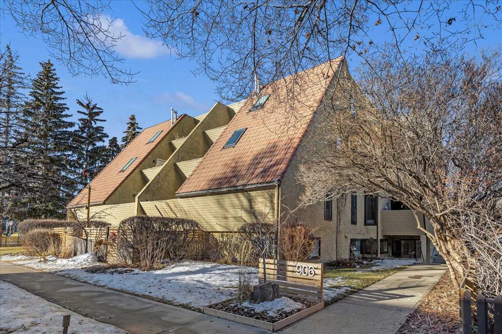 #12 906 4 Avenue NW, Calgary, Alberta, T2N 0M8