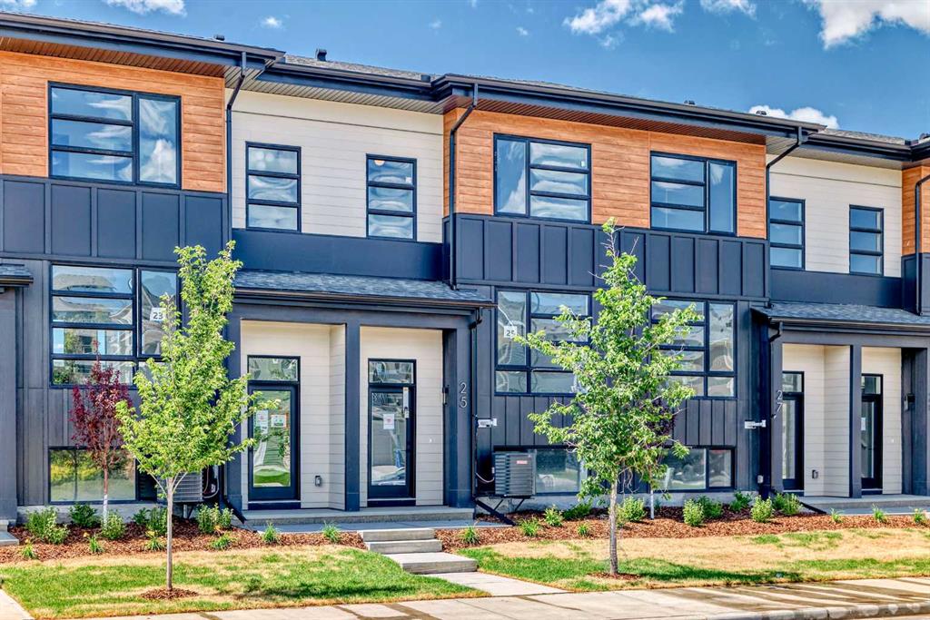 23 Lucas Way NW, Calgary, Alberta, T3P 2C7