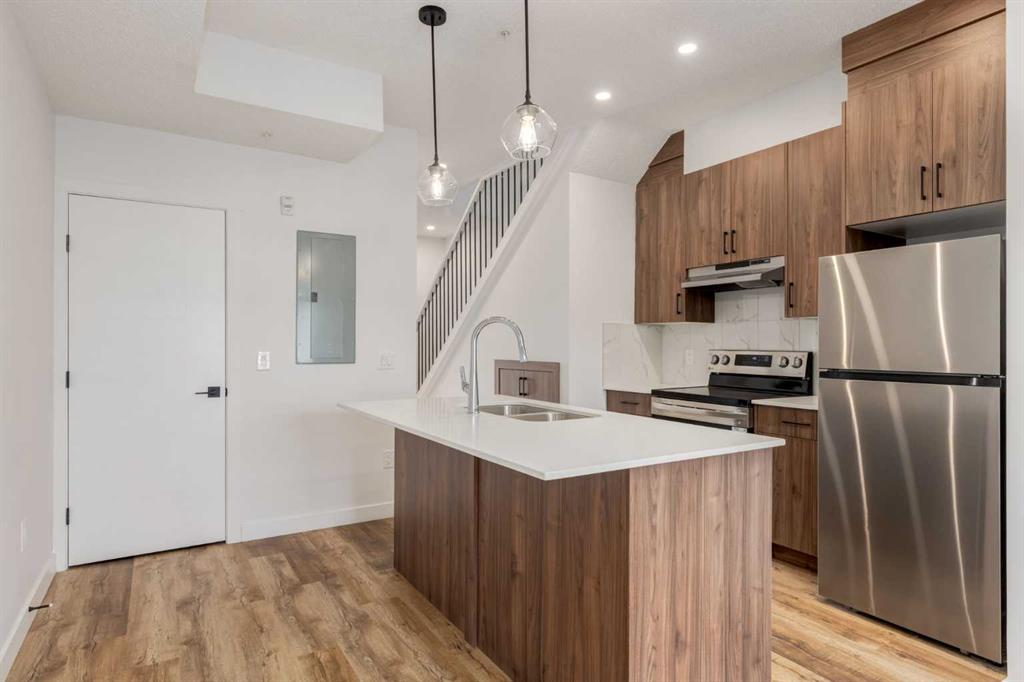 #118 156 Park Street, Cochrane, Alberta, T4C 3H3