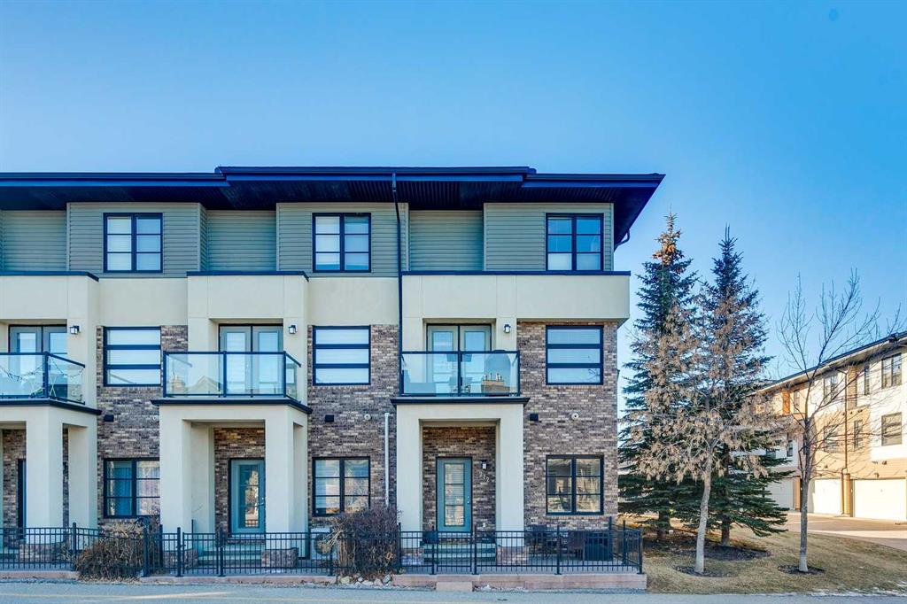 212 Aspen Stone Boulevard SW, Calgary, Alberta, T3H 0H6