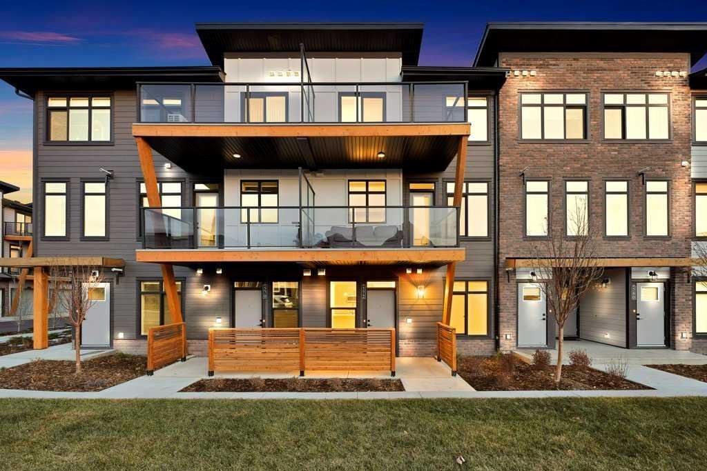 572 Seton Circle, Calgary, Alberta, T3M 3Y5