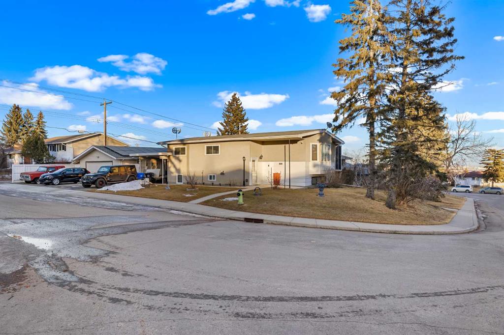 1016 Hunterdale Place NW, Calgary, Alberta, T2Z 4R7