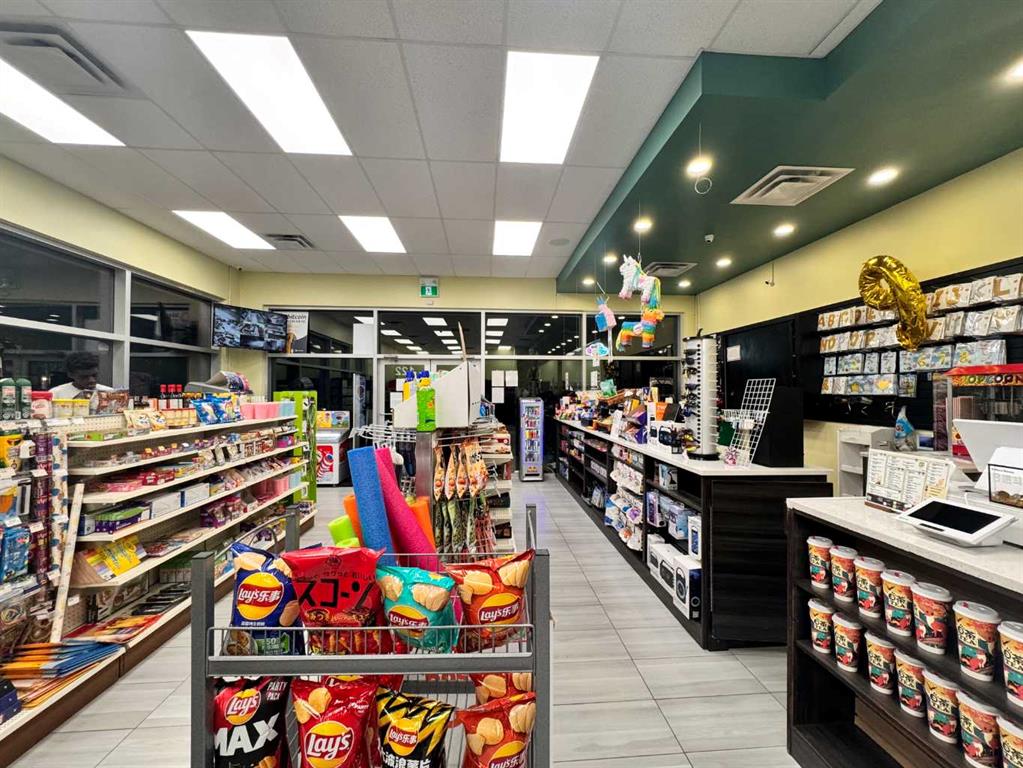 #122 30 Crestridge Common SW, Calgary, Alberta, T3B 6K2