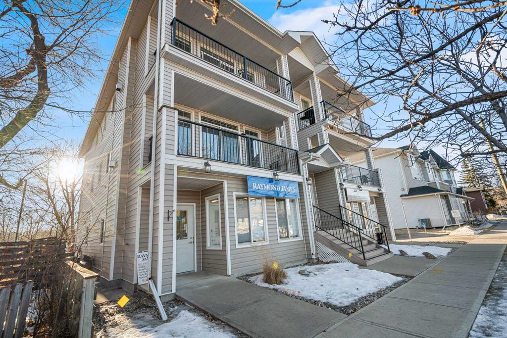 #303 29 N Railway Street N, Okotoks, Alberta, T1S1J3