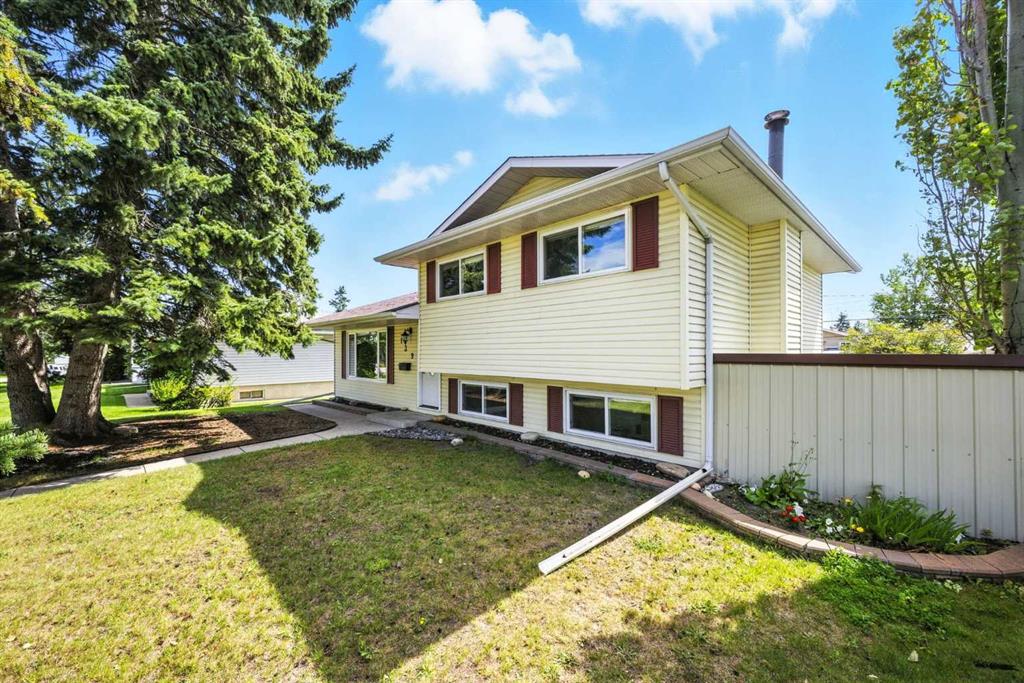 139 Huntford Green NE, Calgary, Alberta, T2K 3Z3