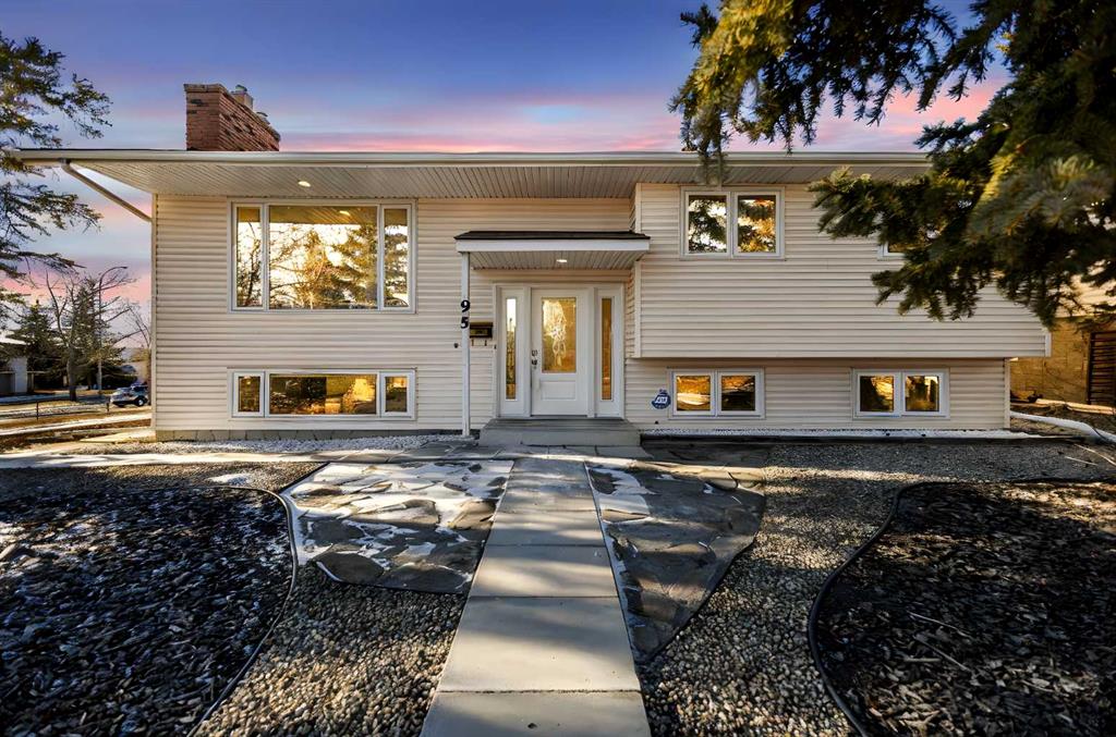 95 Silver Brook Drive NW, Calgary, Alberta, T3B 3H6