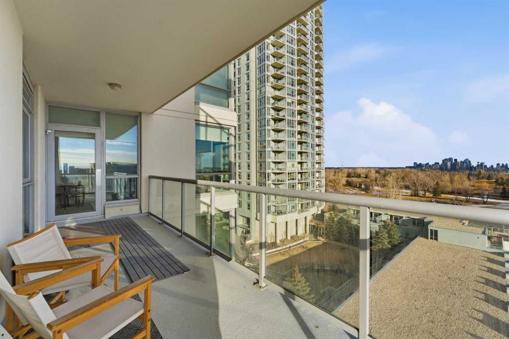 #702 77 Spruce Place SW, Calgary, Alberta, T3C 3X6