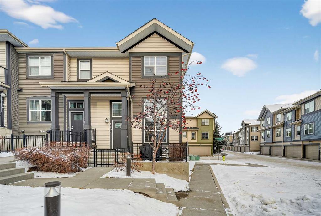 1137 McKenzie Towne Row SE, Calgary, Alberta, T2Z 1E2