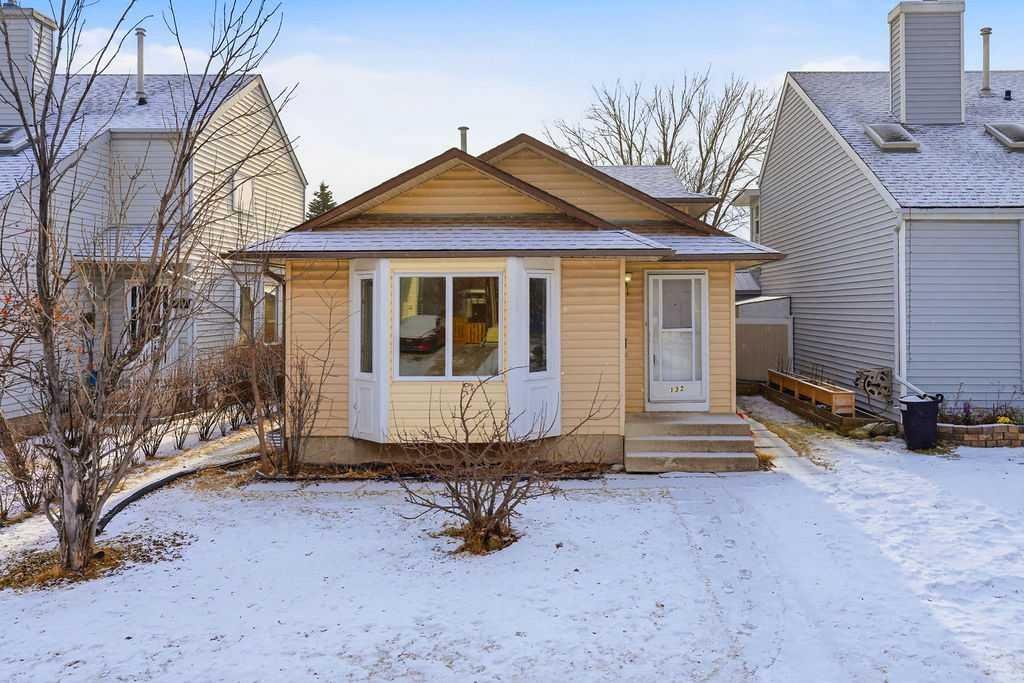 132 Riverglen Crescent SE, Calgary, Alberta, T2C 3H5