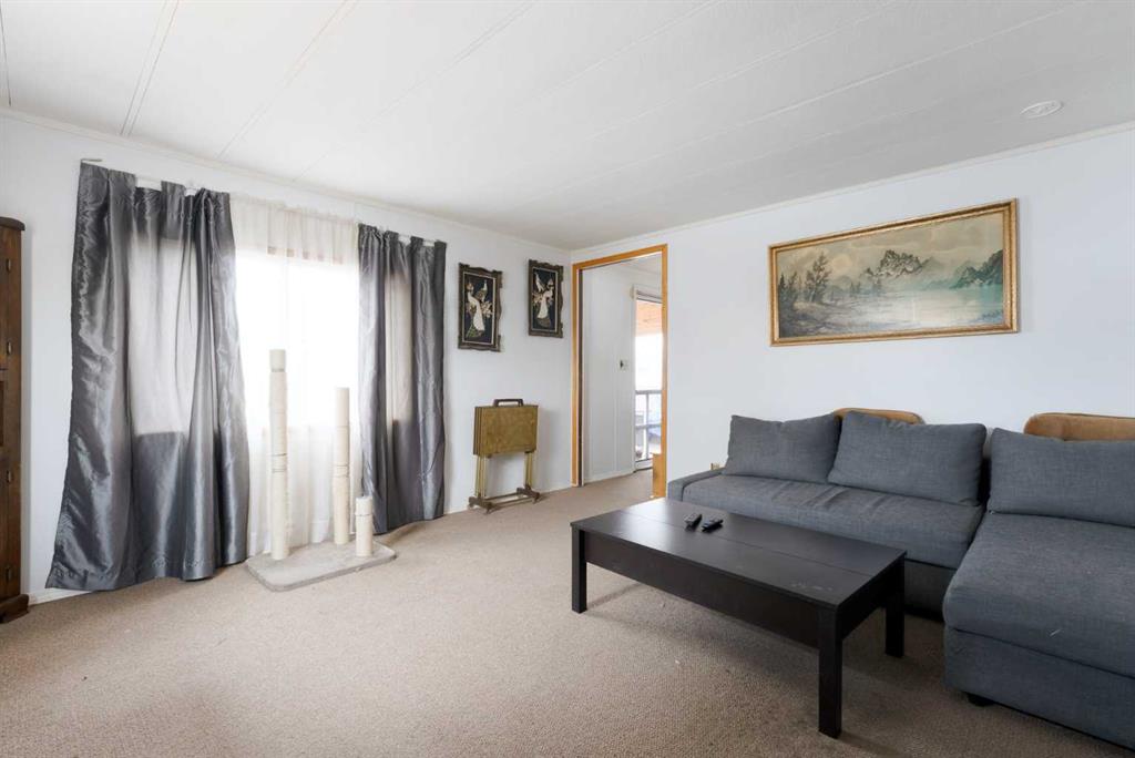 #302 6220 17 Avenue SE, Calgary, Alberta, T2A0W6