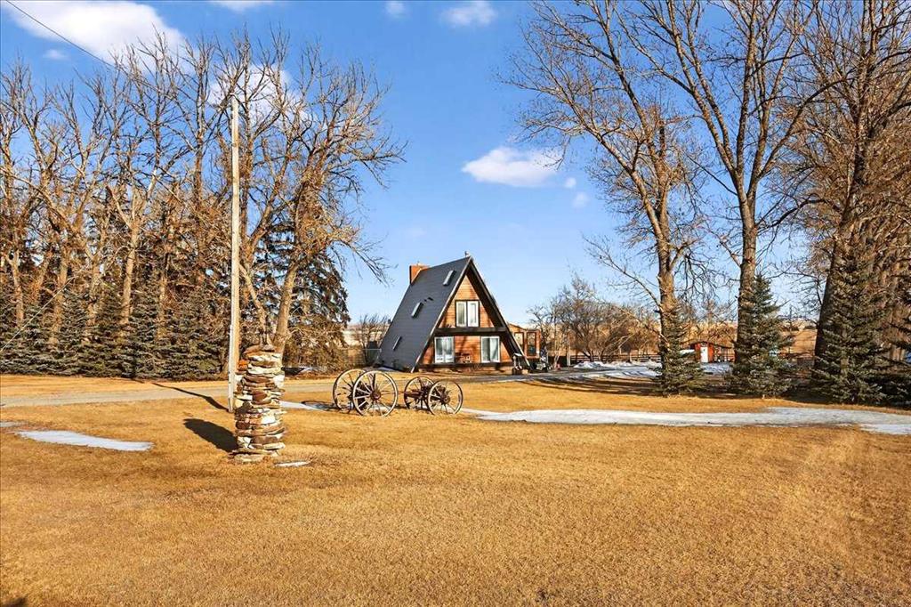 241037 RGE RD 241, Rural Wheatland County, Alberta, T1P 2C3