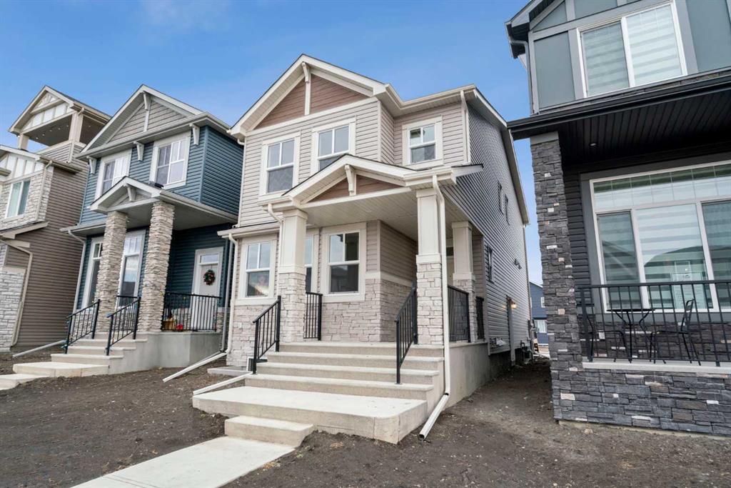 17 Creekview Manor SW, Calgary, Alberta, T2X 5Y4