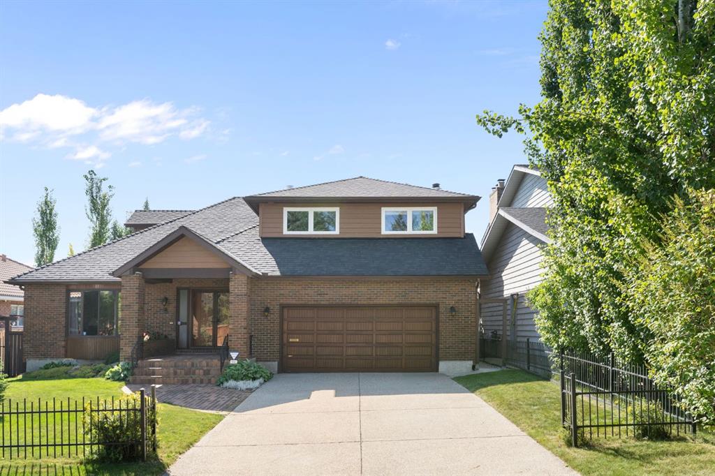 39 Coach Gate Way SW, Calgary, Alberta, T3H1L7