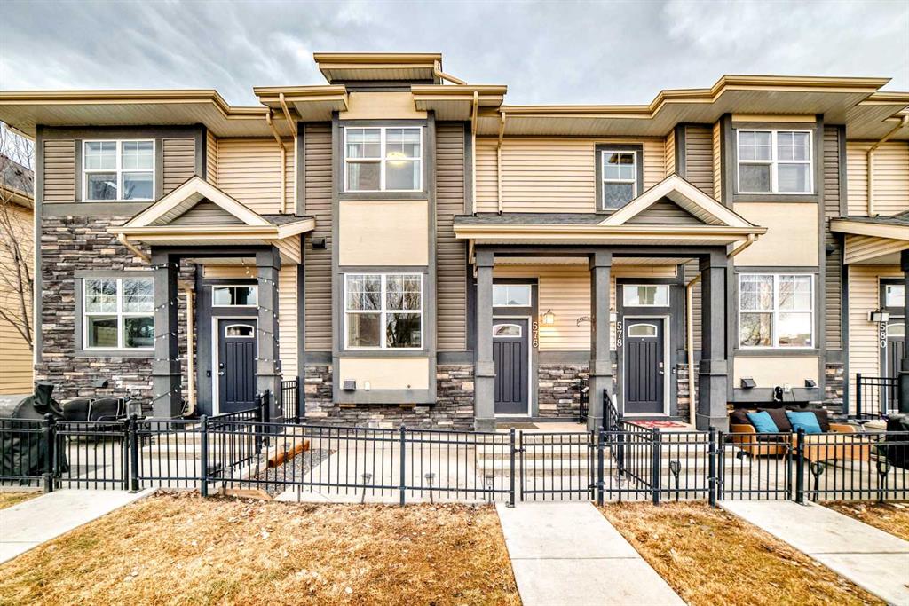 576 Mckenzie Towne Drive SE, Calgary, Alberta, T2Z 1C7
