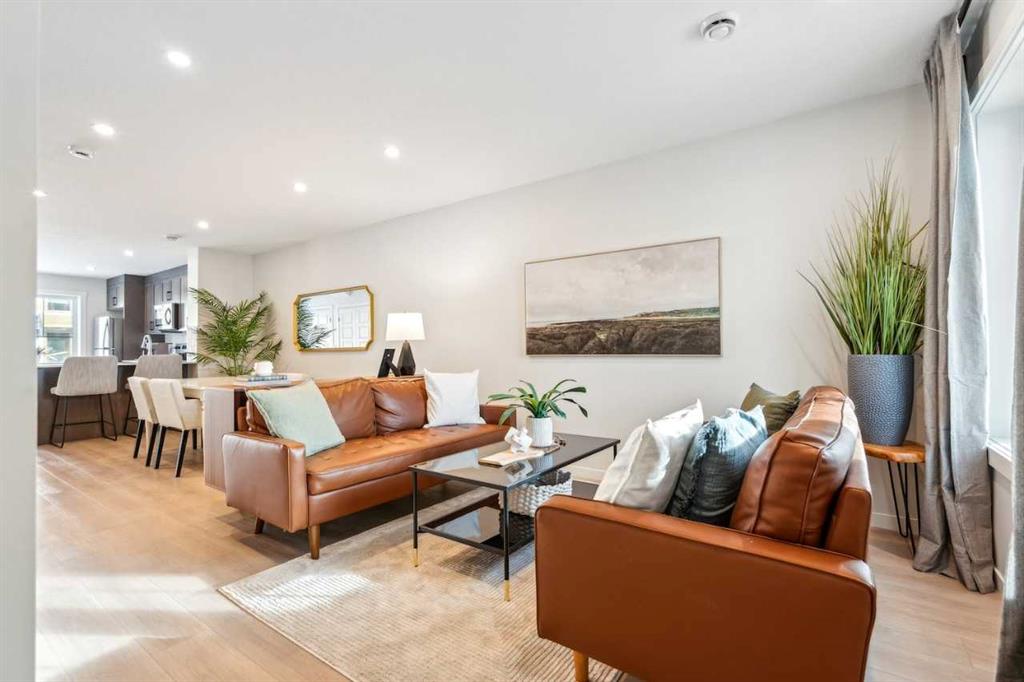 #825 155 Crimson Ridge Place NW, Calgary, Alberta, T3L2M4