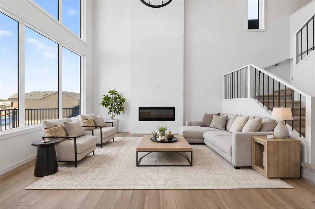 82 Versant Rise SW, Calgary, Alberta, T2Y 0Z1