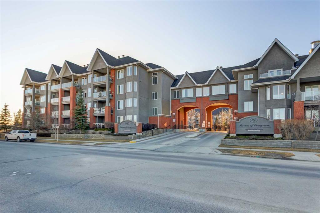 #413 15 Everstone Drive SW, Calgary, Alberta, T2Y 5B5