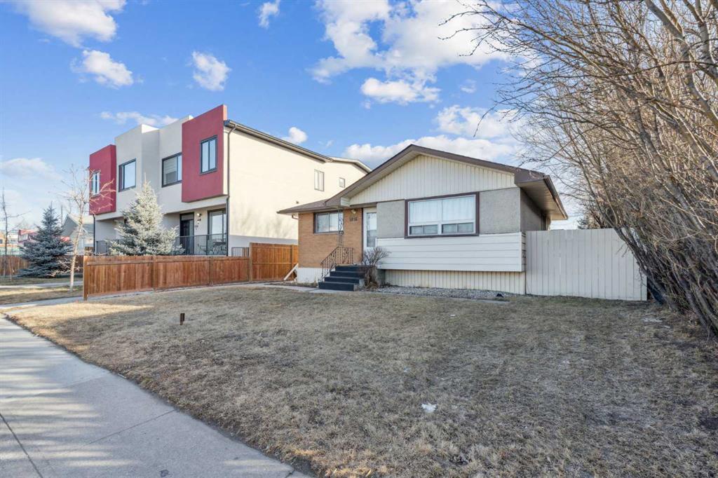 1816 42 Street SE, Calgary, Alberta, T2B 1E9
