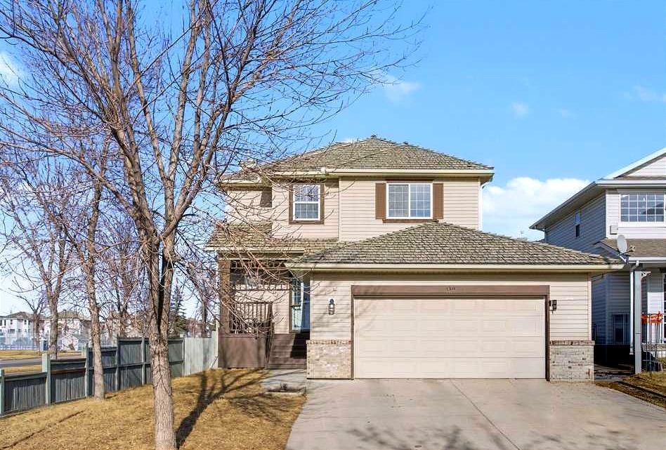 139 Douglas Glen Crescent SE, Calgary, Alberta, T2Z 3M6