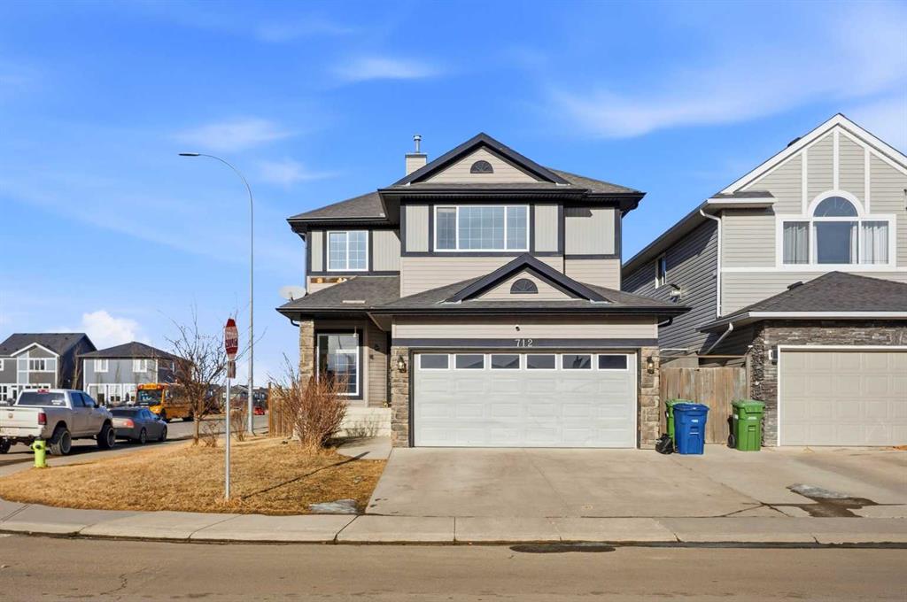 712 Luxstone Landing SW, Airdrie, Alberta, T4B 3L1