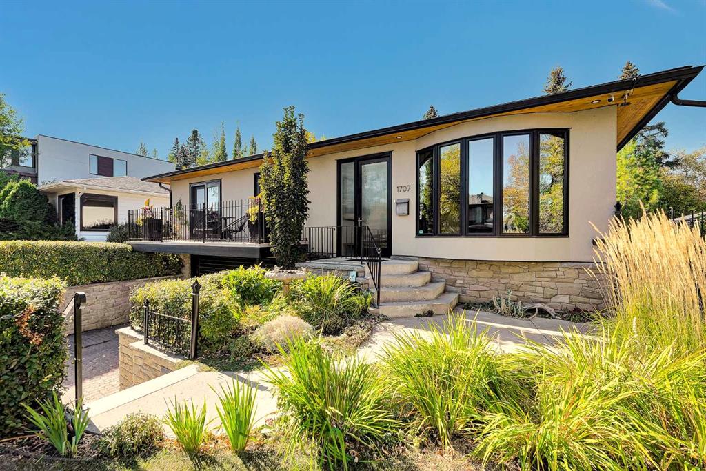 1707 Suffolk Street SW, Calgary, Alberta, T3C 2N3