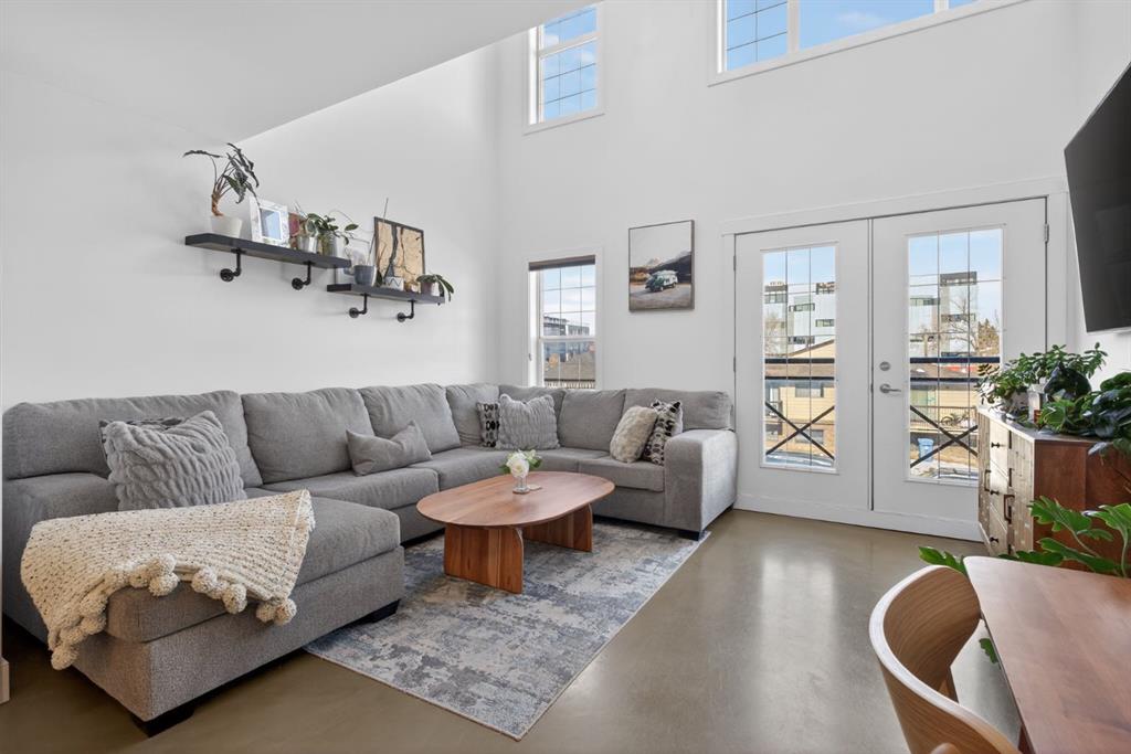 #373 2233 34 Avenue SW, Calgary, Alberta, T2T 6N2