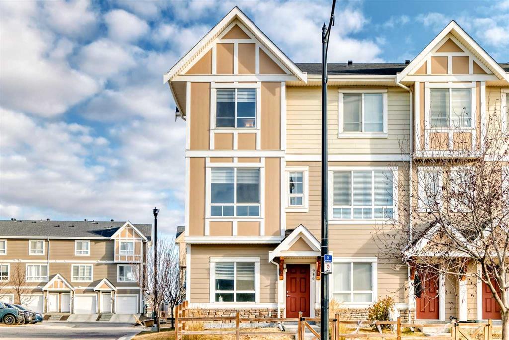 986 Sherwood Boulevard NW, Calgary, Alberta, T3R 0V3