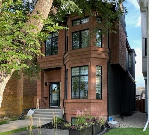 1935 43 Avenue SW, Calgary, Alberta, T2T 2N1