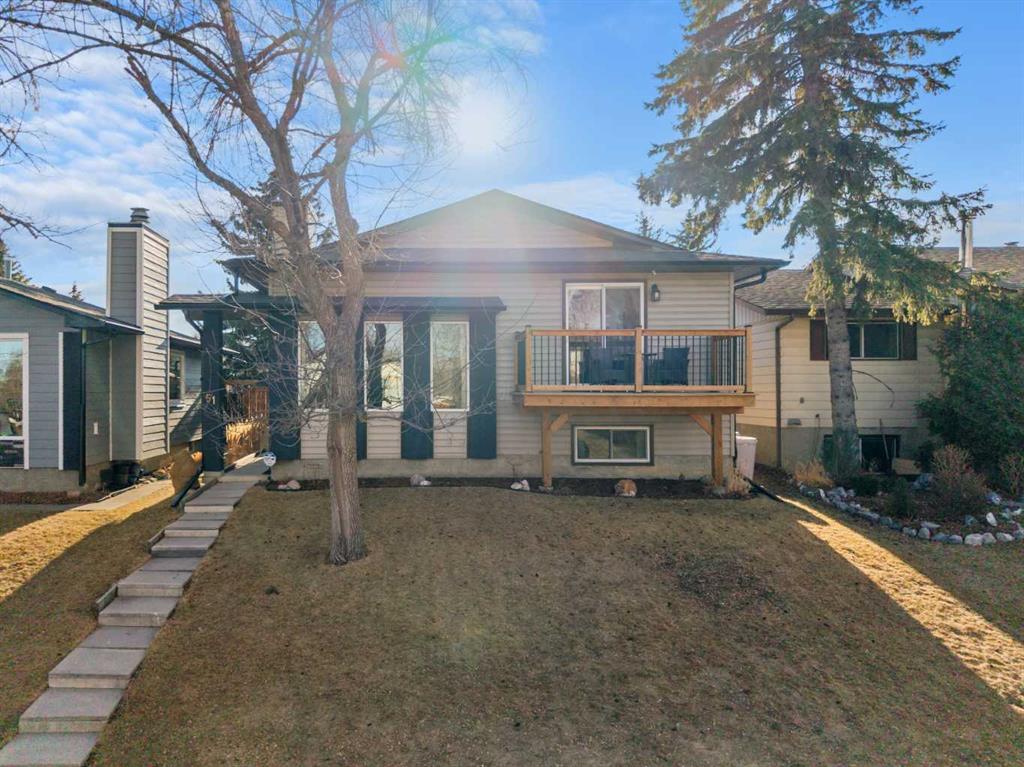 51 Berwick Hill NW, Calgary, Alberta, T3K 1C4
