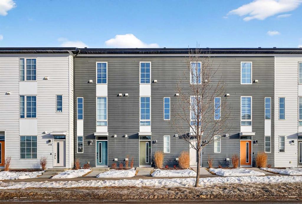 2422 210 Avenue SE, Calgary, Alberta, T2X 4C2