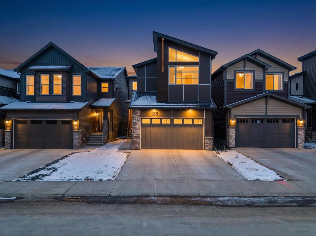 135 Silver Spruce Grove SW, Calgary, Alberta, t2X 5M1