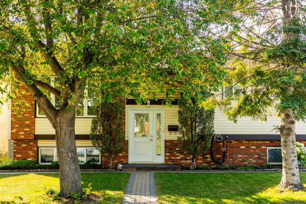 23 Whitlock Close NE, Calgary, Alberta, T1Y 4X2