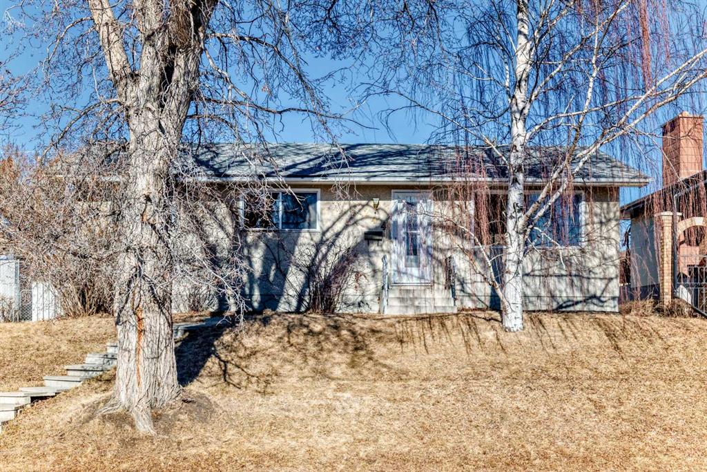 244 Huntridge Road NE, Calgary, Alberta, T2K 4B6