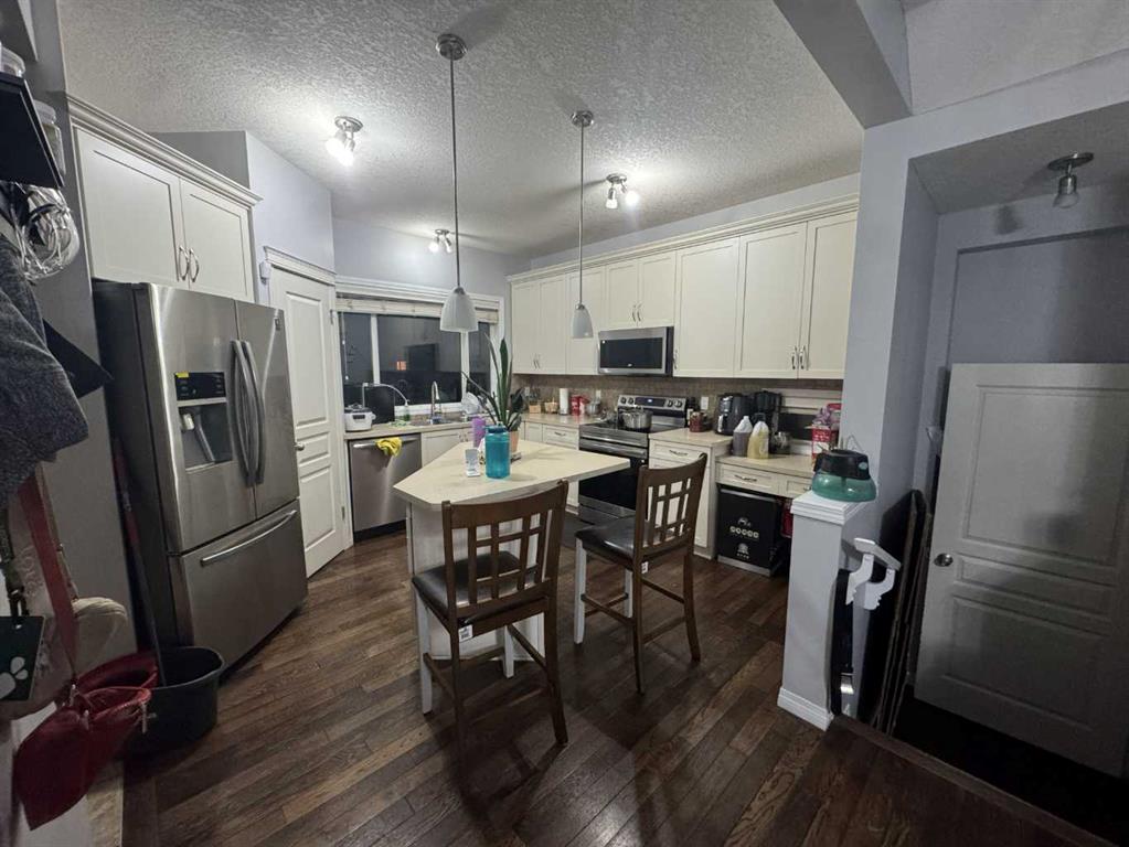 2105 New Brighton Gardens SE, Calgary, Alberta, T2Z 0B6