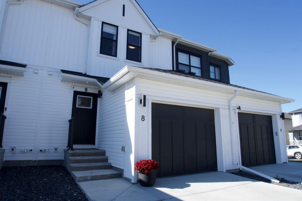 8 Heritage Lane, Cochrane, Alberta, T4C 2J8