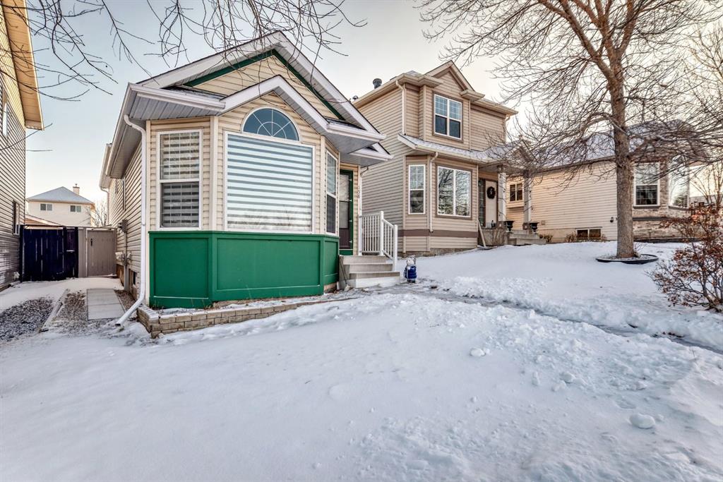 158 Somervale Close SW, Calgary, Alberta, T2Y 3L4