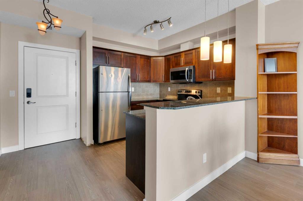 #303 205 Sunset Drive SW, Cochrane, Alberta, T4C 0H6