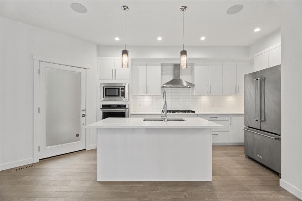 #2 136 22 Avenue NE, Calgary, Alberta, T2E 1T3