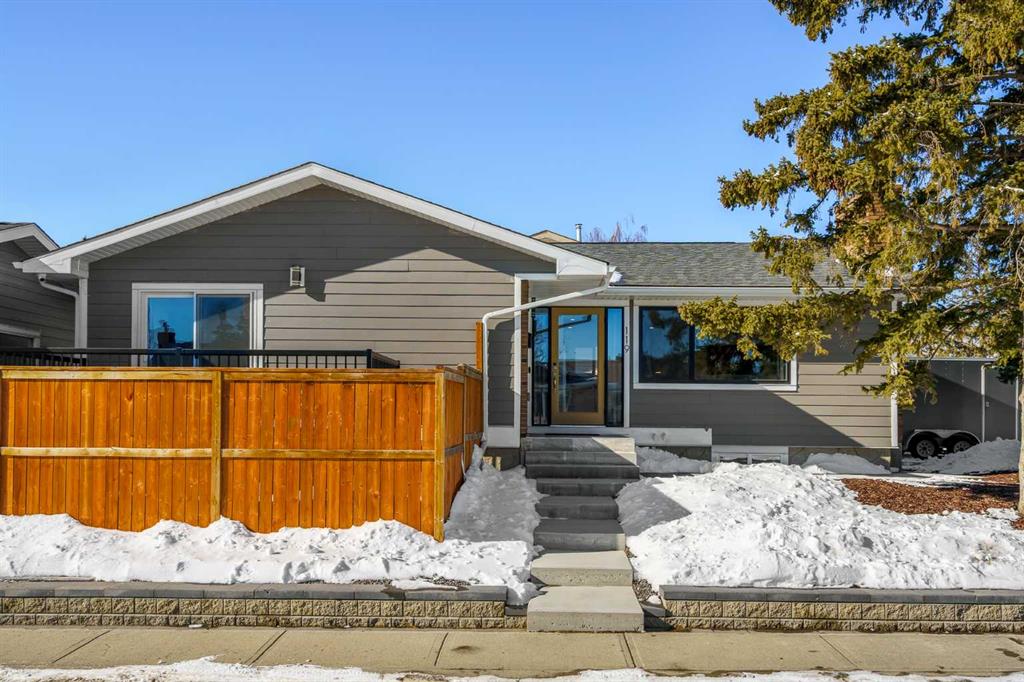 119 Silvercreek Close NW, Calgary, Alberta, T3B 4G2