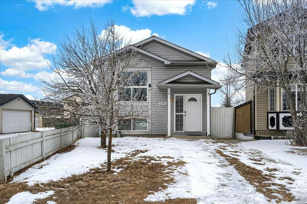 246 Martinvalley Mews NE, Calgary, Alberta, T3J 4W3