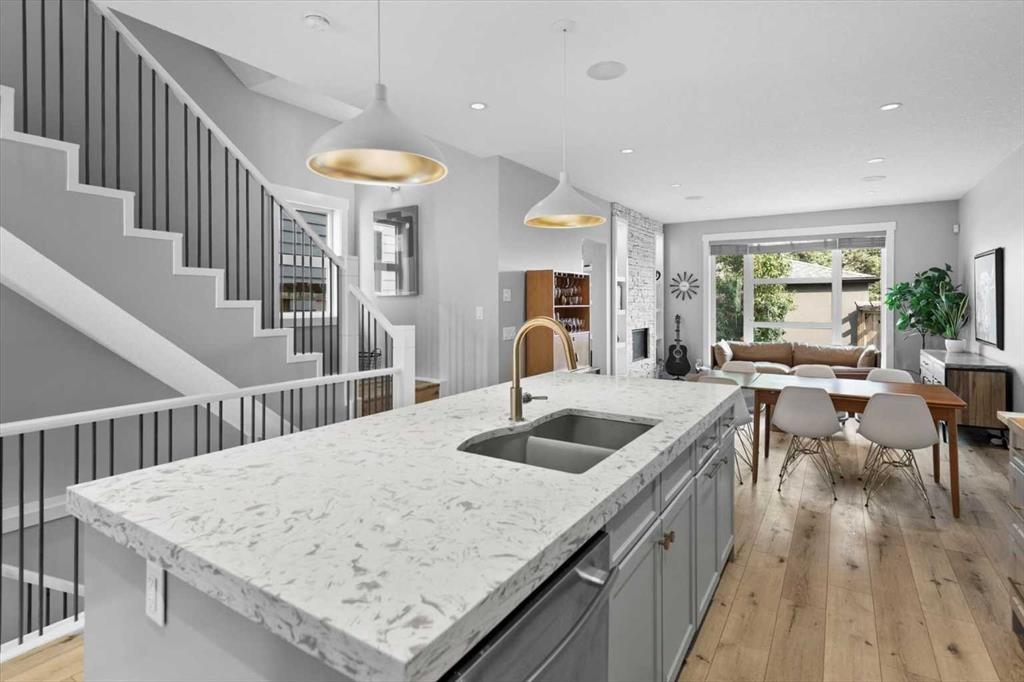 2316 22 Street NW, Calgary, Alberta, T2M3W4