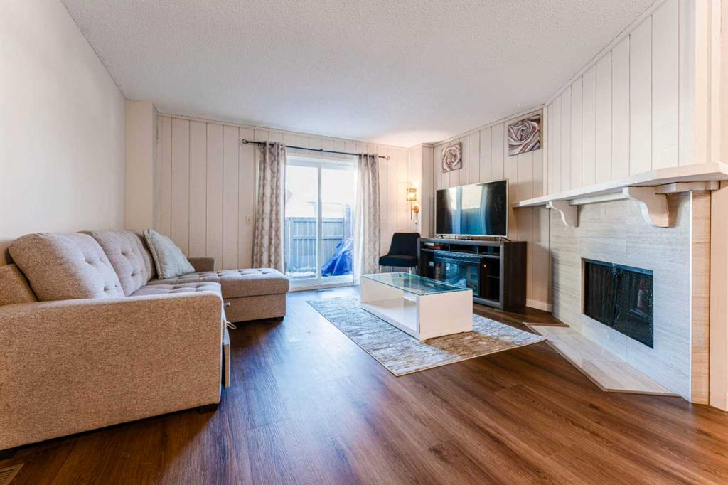 #1101 829 Coach Bluff Crescent SW, Calgary, Alberta, T3H 1B1