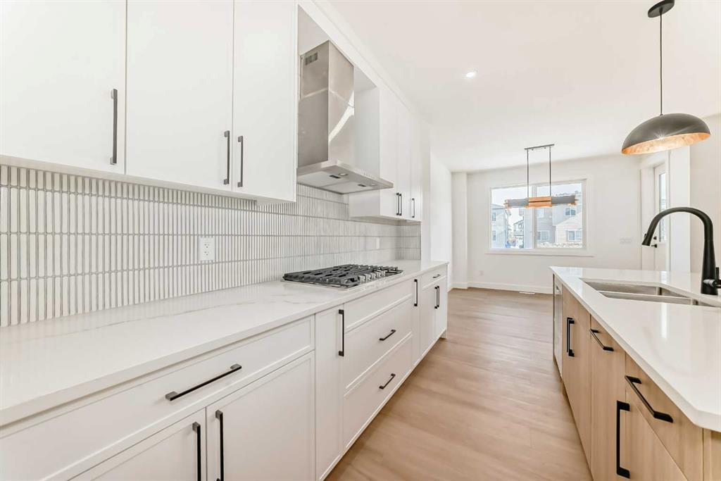 28 Saddlecrest Manor NE, Calgary, Alberta, T3J 2K3