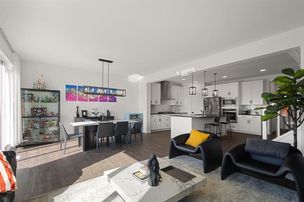 75 Royston Heath NW, Calgary, Alberta, T3L 0K3