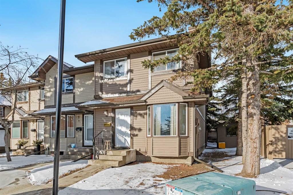 49 Range Gardens NW, Calgary, Alberta, T3G 2H1
