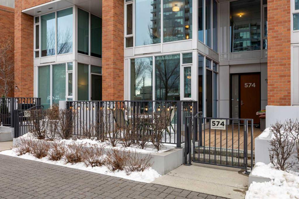 574 Riverfront Lane SE, Calgary, Alberta, T2G1K1