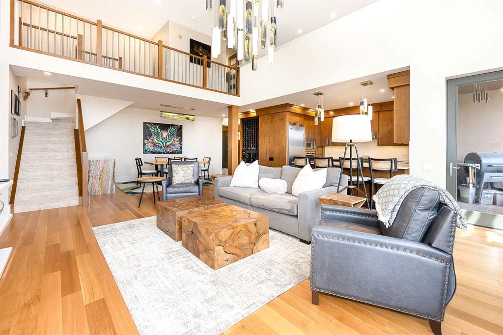 #303 1407 Kensington Close NW, Calgary, Alberta, T2N 3J9