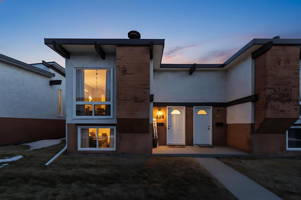 426 Pinemont Gate NE, Calgary, Alberta, t1y2r6