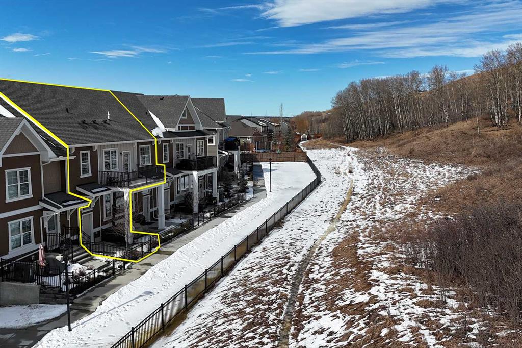 718 Cranbrook Walk SE, Calgary, Alberta, T3M 2V5