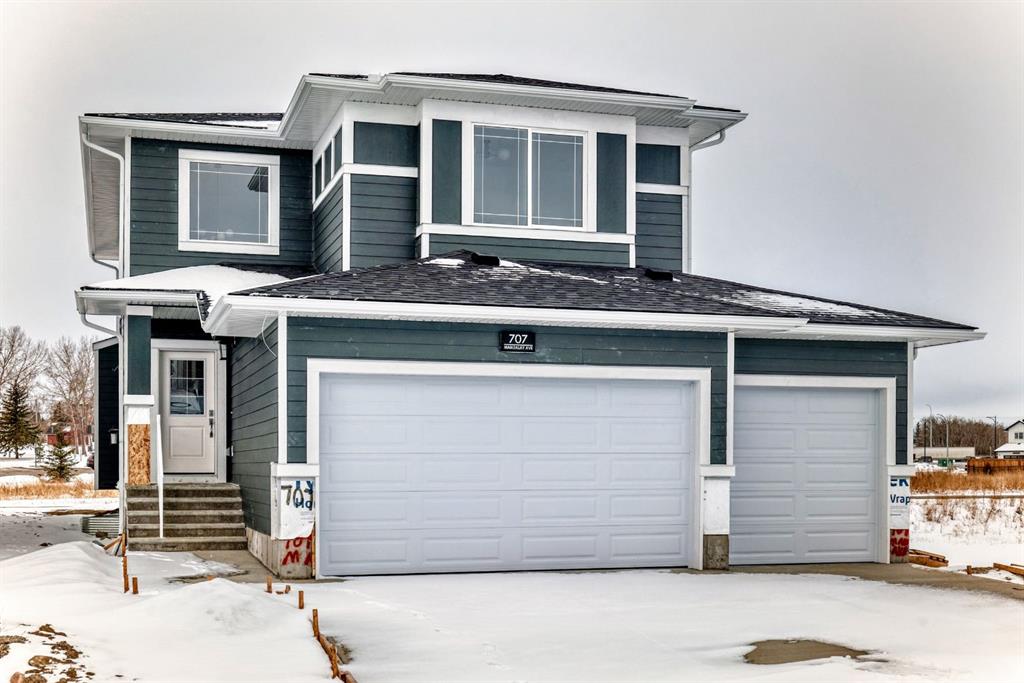 707 Mandalay Avenue, Carstairs, Alberta, T0M 0N0